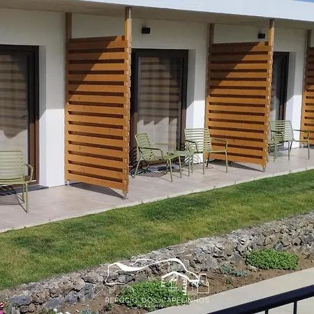 Refugio Dos Capelinhos - E *