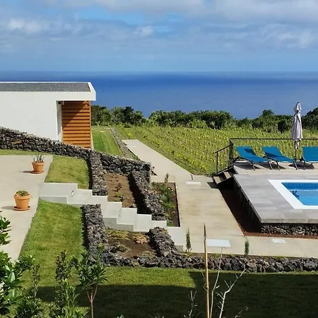 Refugio Dos Capelinhos - E Resort