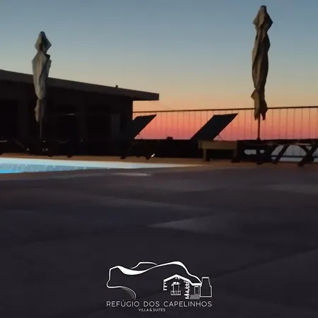 Refugio Dos Capelinhos - E Üdülőközpont *