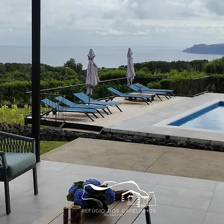 Resort Refugio Dos Capelinhos - E *