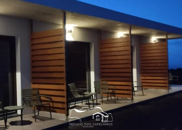 Refugio Dos Capelinhos - E