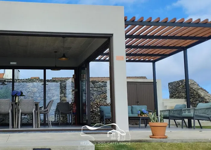 Refugio Dos Capelinhos - E Resort *