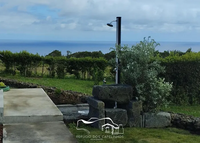 Refugio Dos Capelinhos - E Resort *