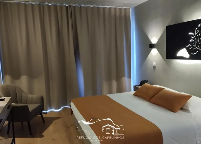 Refugio Dos Capelinhos - E Resort *