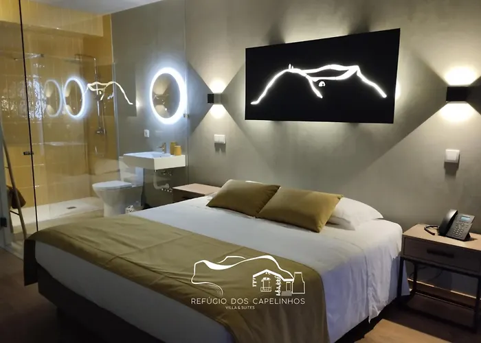 Refugio Dos Capelinhos - E Resort
