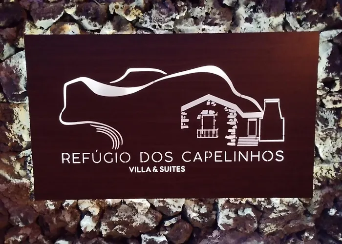 Refugio Dos Capelinhos - E Resort
