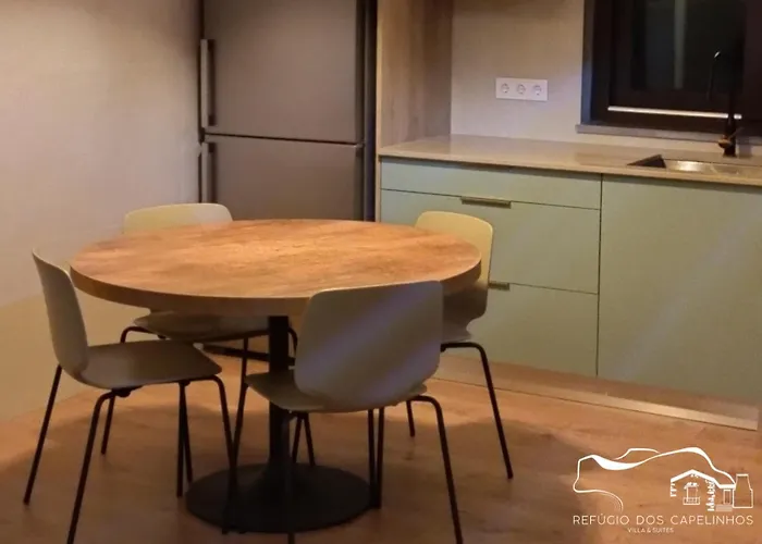 Refugio Dos Capelinhos - E Resort